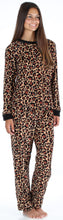 Load image into Gallery viewer, PajamaMania Women’s Fleece Long Sleeve Pajama Set