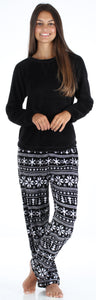 PajamaMania Women’s Fleece Long Sleeve Pajama Set
